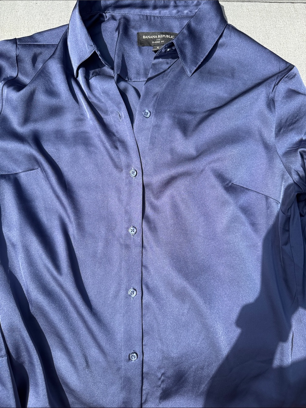 Banana Republic women’s Long-Sleeve Button-Up Shirt — navy w/ satin-like fabric